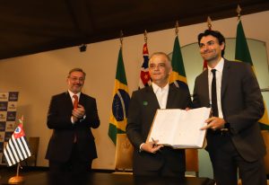 O governador do Estado de São Paulo, Márcio França, participa da posse do Secretário de Esportes, Lazer e Juventude - Sr. Carlos Renato Cardoso Pires de Camargo, realizada no Palácio dos Bandeirantes. Local: São Paulo/SP Data: 24/05/2018 Foto: Governo do Estado de São Paulo