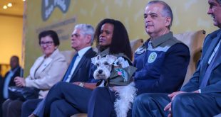 O governador do Estado de São Paulo, Márcio França, participa da cerimônia de lançamento do Sistema Estadual de Proteção aos Animais Domésticos (Pet São Paulo), realizada no Palácio dos Bandeirantes