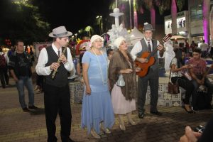 músicos de rua no bulevar dos namorados