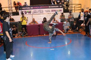 dançarinos participam do 1º Festival de Dança Breaking em Barueri (Boom Breaking)