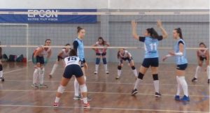 garotas disputando uma partida de vôlei em Barueri