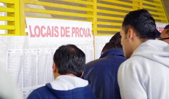 candidatos do vestibular do segundo semestre das Fatecs conferem locais de prova