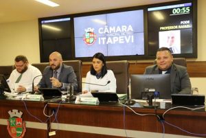 vereadores de Itapevi durante sessão da câmara de Itapevi