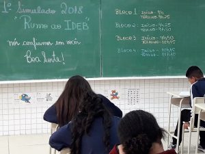 alunos de Barueri realizam simulado para a prova do Ideb