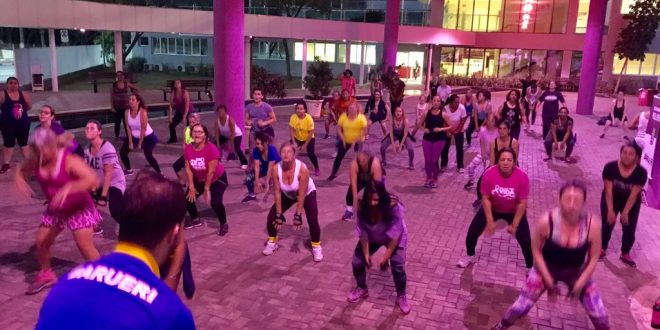 mulheres se exercitando em Barueri para o Desafio das 12 Semanas