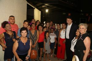 prefeito elvis cezar com convidados e autoridades na 2ª Edição da Noite da Pizza