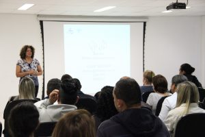 participantes acompanhando palestra do supermei em barueri