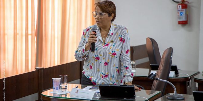 Vereadora Mariza defende ampliação de CEMEB
